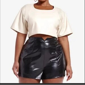 NWOT FASHION TO FIGURE FAUX LEATHER SHORTS 2X